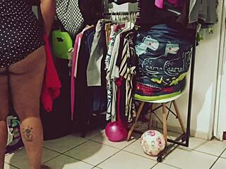 Oh man, check out this BBW gordita mexicana doing some cleaning in the room with her curvy Mexican Latina vibes.