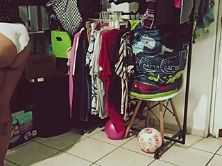 Oh man, check out this BBW gordita mexicana doing some cleaning in the room with her curvy Mexican Latina vibes.