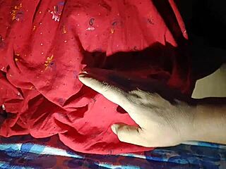 husband secretly showin asshole of his desi sleepin wife... so cute and sexy