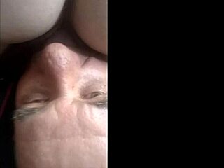 cunnilingus from an upper view with this amateur mature couple getting into licking and muff diving 😏👅