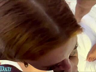 Comi a namorada novinha do meu amigo soquei no pelo ele quis participar ela pediu pra gozar l� dentro