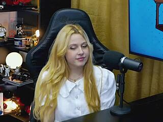 hey, check out ninfeta viamms rating ruan's tool and giving it a good score, did she really like his thing? - pépum no barraco