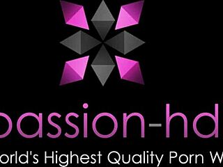 I show off my fuck hole to my neighbor