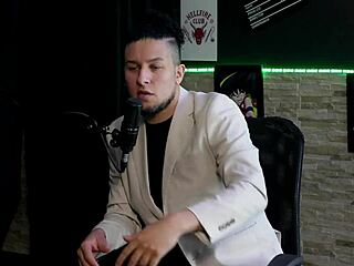 Explained foreplay in massage takes work seriously expands female body knowledge and squirting!