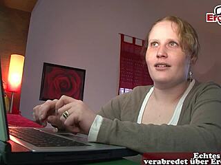 Deutsche Hausfrau Beim Casting Zum Fremdgehen Mit Fremdem Mann