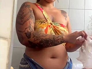 I was live and unzipped to show how much I crave flashing my big pussy in public.