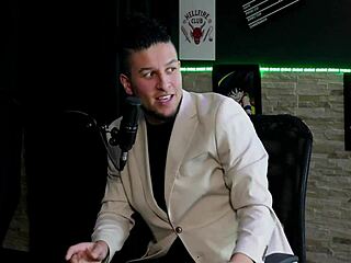 Explained foreplay in massage takes work seriously expands female body knowledge and squirting!