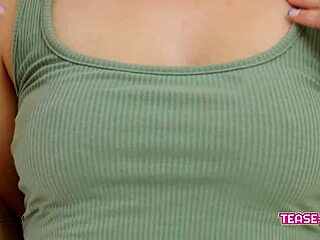 omg this teen is like super hot