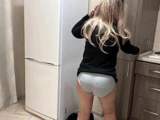 OH WOW, OLD PANTIES ON THAT BIG ASS MATURE FOR ANAL SEX!