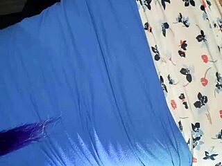 Latina with big ass heats up for Uber fuck!