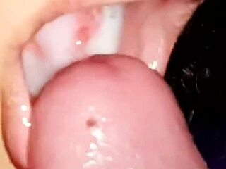 Leche y chocolate features amateur anal with big ass and cumshot finish