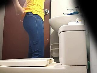 Hidden Cam Captures Cute Argentinian Beauty Pissing