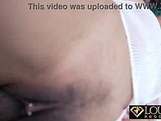 Pau No Cuzinho Bucetinha Peludinha