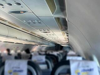 Can you believe this cute girl brought me to cum in just 2 minutes with public handjob on airplane?