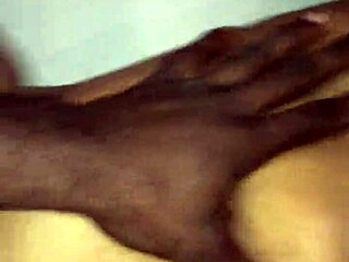 morena dominicana enjoys oral experiences in caribbean settings with passion