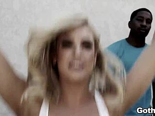 Check how Dahlia Sky got totally soaked from Isiah Maxwell and Jon Jon's intense load