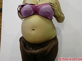 Pregnant Mature Indian Housewife Shows Big Natural Tits In First Time Solo