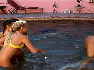 I enjoyed the best lesbian foursome ever