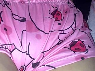 The brunette teen 18+ poses in softcore solo, showing off her big pussy and wet curves. DADDY watches her innocent pigtails in homemade reality.