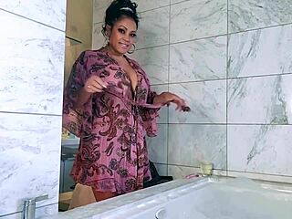 hey, join asian beauty maxine x for a steamy bubble bath with some relaxing pussy play