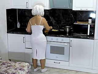 When Stepson Fucks Stepmom In The Ass She Forgets That Breakfast Is Being Prepared