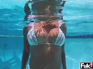 Alina Ali breaking those hard waves now