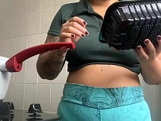 gosto de mostrar minha rachada inchada!