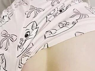 Big ass woman poured water on man and got fucked