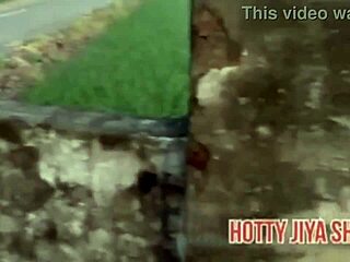 I'm fucking my boyfriend outdoors in passionate roleplay!