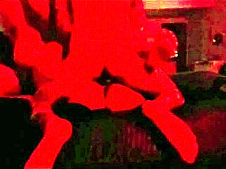 Garota Safada Enjoys Bareback Orgy With Four Friends