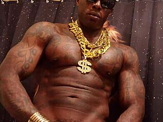 I feel pure bliss worshipping Hallelujah Johnson's huge BBC African king