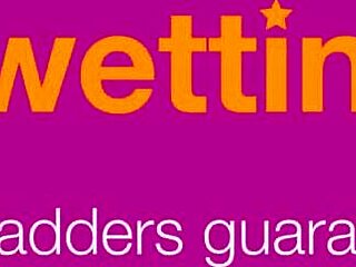 Caroline Diaz unleashes wild outdoor public pissing ecstasy!