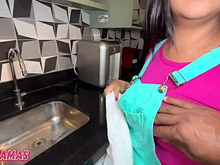 gostosa milf dandara moraes fucked raw in threesome