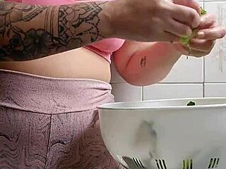 Tight Shorts Split Swollen Pussy Kitchen Flash