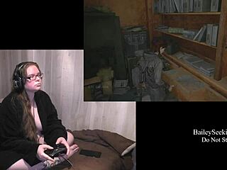 Tattooed BBW Plays Naked Last of Us 2 Fetish Game
