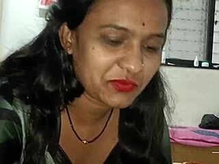 Desi Indian couple's closeup natural pussy pounding and dirty talk sex!