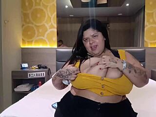 safada bbw mary jhuana flashes her huge pierced tits teasingly