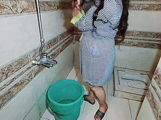 Why hide that Muslim BBW wife's huge ass and boobs in the shower?