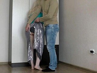 Mature Woman Offers Big Ass Practice For Deep Anal