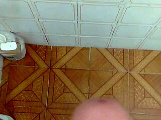 Minha linda covered in hot cumshots 😍💦