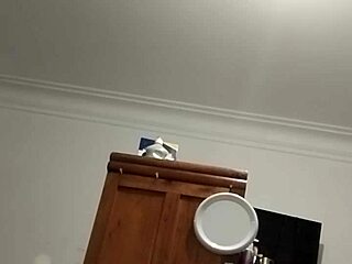 Sexy Dancer Teases with Sultry Moves and Curves