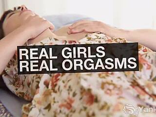 Yanks Rosie Budd fingers hairy cooter to climax 😈