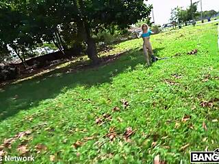 Blonde Outsmarts Hustler for Shaved Creampie