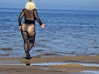 black amateur flashes big ass tits naked on public beach in heels