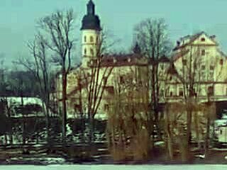 belarusian mom blows victor bloom's huge cock barcelona