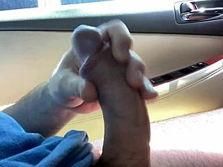 hey, that beach lady edges naked outdoors in homemade amateur video