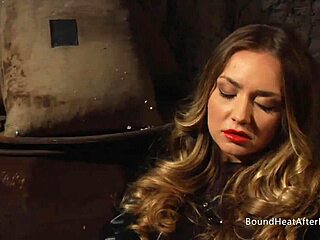 slave, get on knees and lick mistress pussy now!