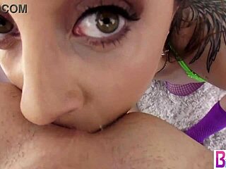 Roxanne Rae's Natural Ass Gaped by Deep Pounding and Rimjob