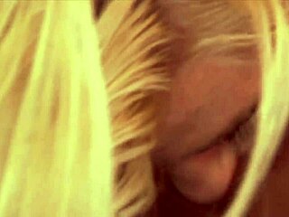 avy lee roth's provocative tits seduce hot lover