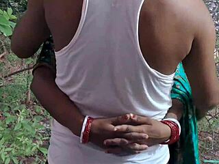 देसी संथाली भाभी आउटडोर बालों चूत बॉडीबिल्डर चोदा